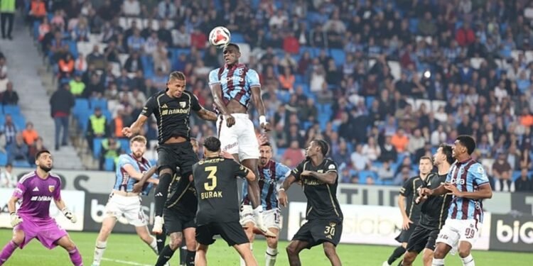 Fırtına ilk 8’e karşı zorlandı