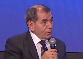 Galatasaray Başkanı Dursun Özbek: Bizi seyretmeye devam edin!
