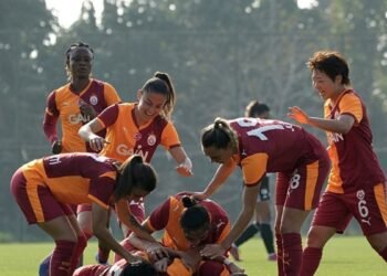Galatasaray derbide Beşiktaş’ı farklı geçti!