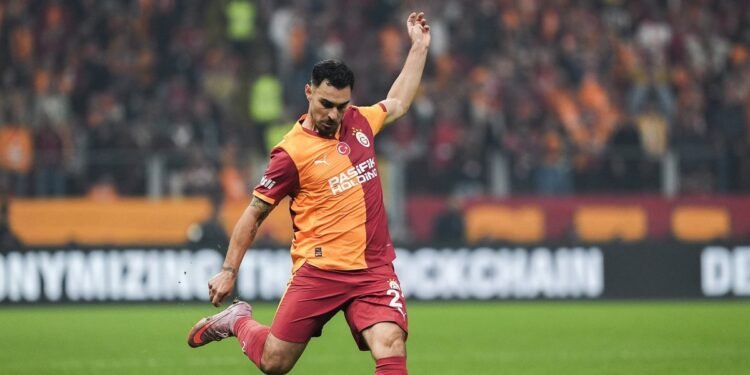 Galatasaray’da sağ beke sürpriz isim! Kaan Ayhan derbiye yetişemezse…
