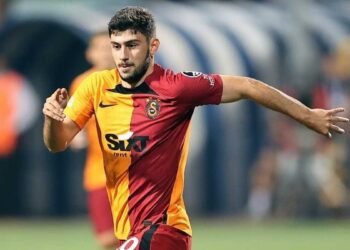 Yusuf Demir 33 dakikada oyundan alındı!