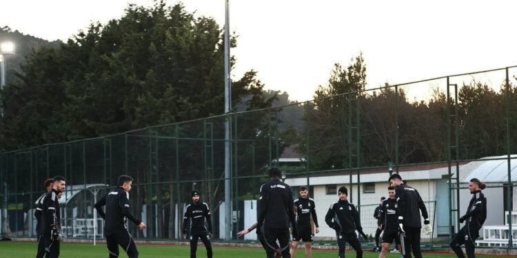 Beşiktaş’ta Çaykur Rizespor maçı öncesi Rafa Silva gelişmesi!