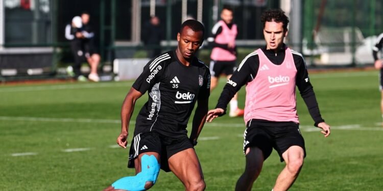 Beşiktaş’ta Çaykur Rizespor maçının hazırlıkları devam etti