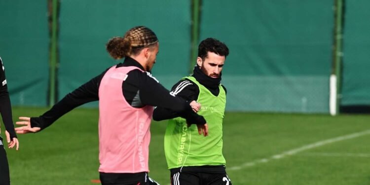 Beşiktaş’ta Rafa Silva gelişmesi! Jose Mourinho…