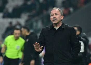 Beşiktaş’ta Sergen Yalçın’dan flaş Rafa Silva sözleri! “Elimde patladı”
