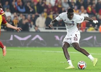 Bir futbolcudan fazlası: Onuachu