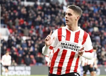 Dünyaca ünlü gazeteci müjdeyi verdi: Fenerbahçe transferi bitirdi!