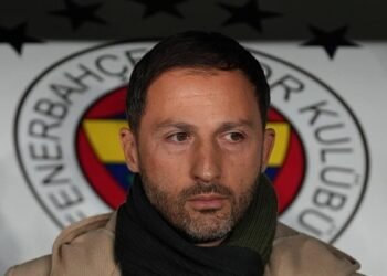 Fenerbahçe golcü transferinde rota değiştirdi! Sörloth pahalı geldi