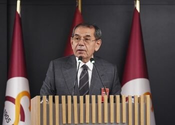 Galatasaray Divan Kurulu’nda birlik mesajı! Özbek’ten Okan Buruk’a güçlü destek