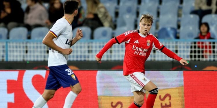 Galatasaray’a Benfica’dan sol kanat! Mourinho gözden çıkardı