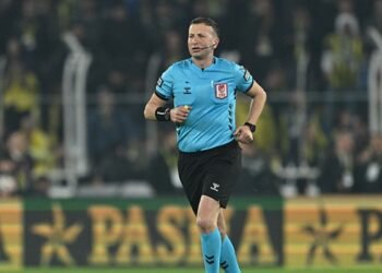 G.Saray’dan hakem tepkisi: Ortada bir tiyatro oynanıyor!