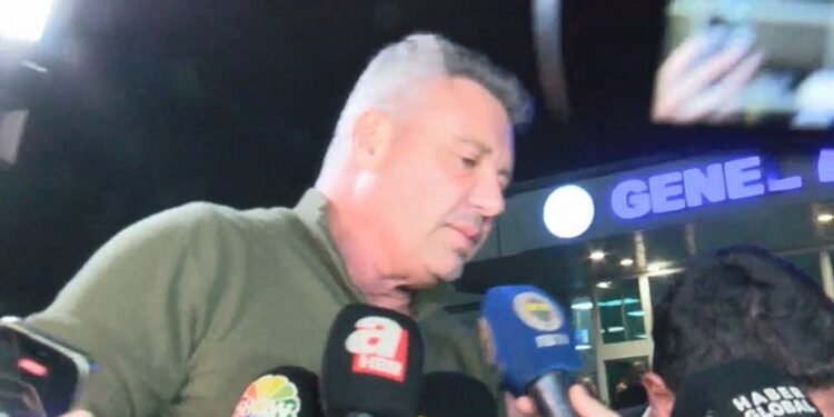 Sadettin Saran İstanbul’a geldi! Havaalanında taraftar karşıladı