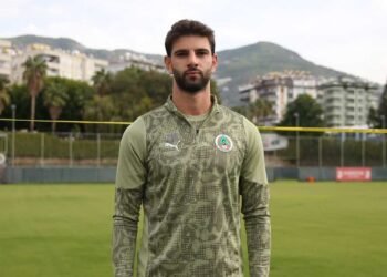 Trabzonspor aradığı stoperi Süper Lig’de buldu!