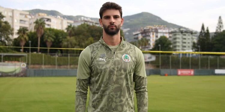 Trabzonspor aradığı stoperi Süper Lig’de buldu!