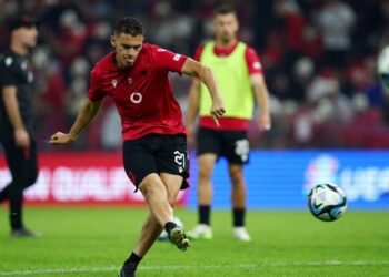 Beşiktaş’tan Kristjan Asllani bombası! Kartal transferi bitiriyor