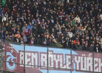 Camiadan kenetlenme mesajı