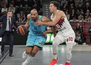 Fenerbahçe Beko deplasmanda Baskonia’yı yendi! (İŞTE MAÇIN ÖZETİ)