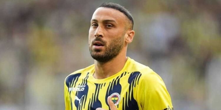 Fenerbahçe Cenk Tosun ile yollarını ayırdı!