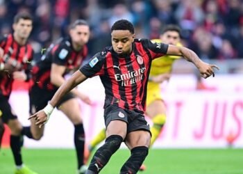 Fenerbahçe’de Nkunku çıkmazı! Transferdeki iki engel…
