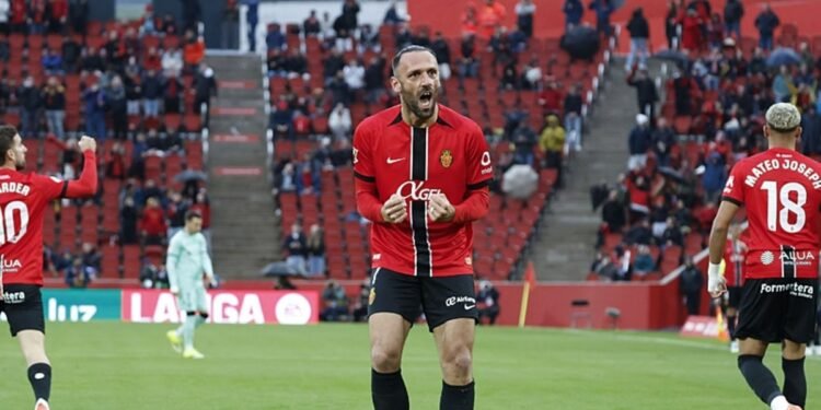 Fenerbahçe’de Vedat Muriqi ısrarı!