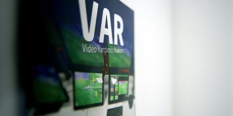 Günün maçlarının VAR hakemleri açıklandı!
