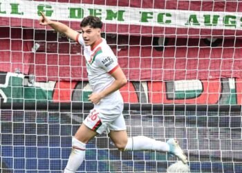 Mert Kömür kimdir? Beşiktaş’ın 10 numara adayı Mert Kömür kaç yaşında? Kariyeri…