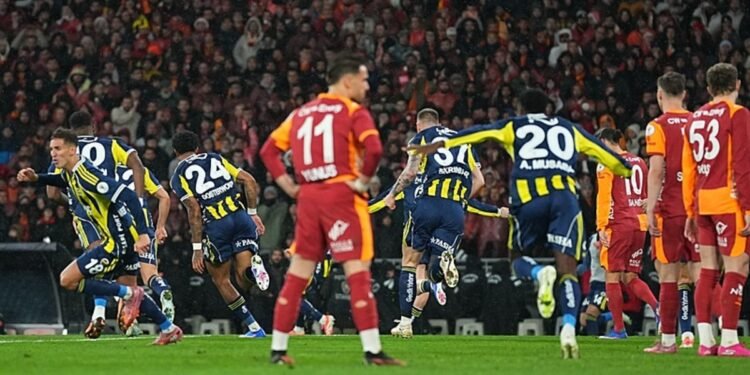 Spor yazarları Galatasaray-Fenerbahçe maçını değerlendirdi