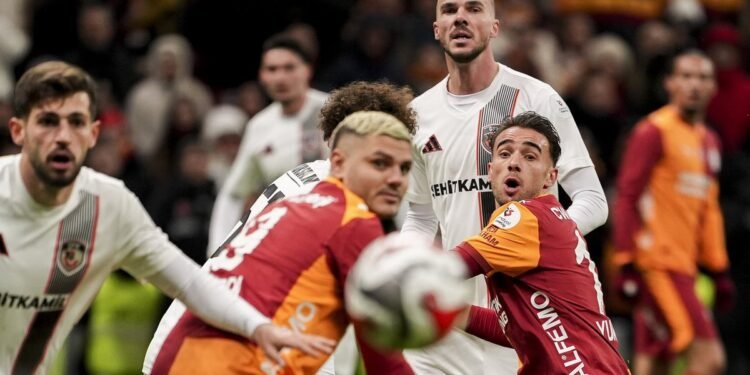 Spor yazarları Galatasaray-Gaziantep FK maçını değerlendirdi