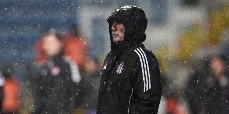 Usta yazardan Sergen Yalçın’a eleştiri! “Oyunu bizim gibi seyretti”