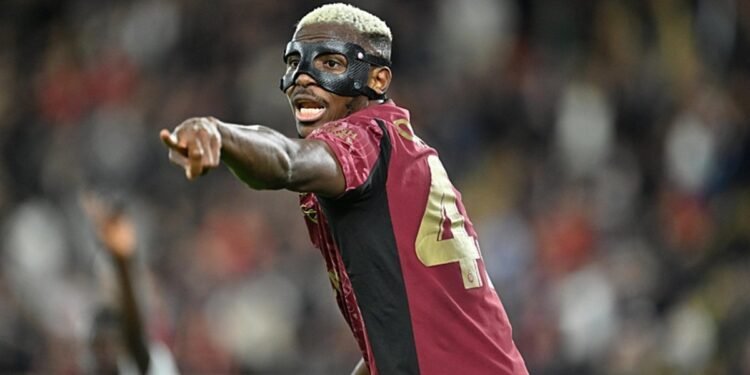 Victor Osimhen için Alman basınından bomba iddia: Galatasaray satmayı düşünüyor!