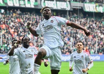 Agbadou hava yolları