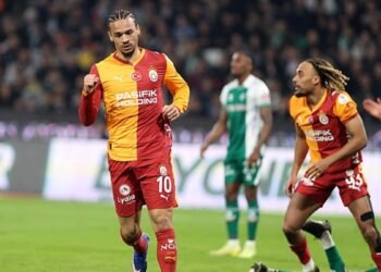 Ahmet Çakar Galatasaray’ın iptal edilen gol kararını yorumladı!