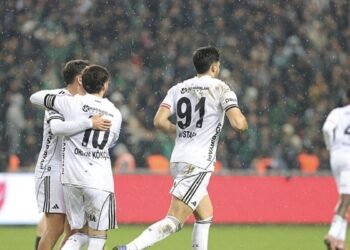 Beşiktaş 3 eksikle maça çıktı