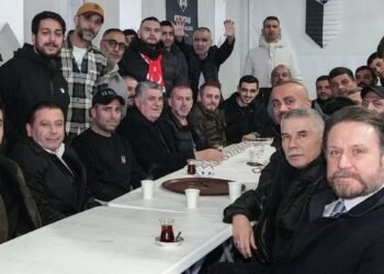 Beşiktaş Başkanı Serdal Adalı taraftarlarla iftar yaptı