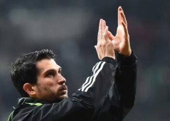 Beşiktaşlı futbolcu Necip Uysal, ikinci kez baba oldu!