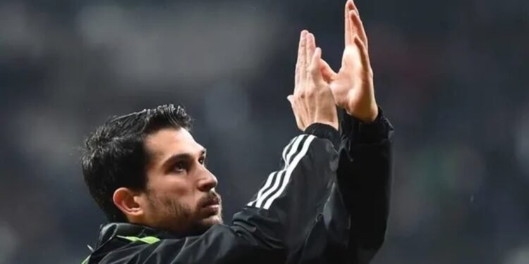 Beşiktaşlı futbolcu Necip Uysal, ikinci kez baba oldu!