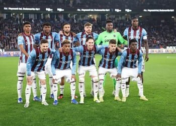 Büyük hasret sürüyor