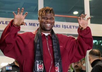 Emmanuel Agbadou’dan Sergen Yalçın itirafı! “Beşiktaş’a transferim…”