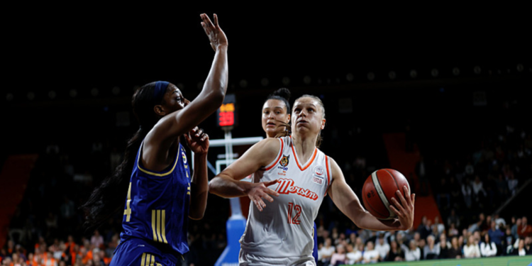 Fenerbahçe Opet deplasmanda galip!