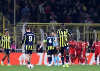 Fenerbahçe sahasında Nottingham Forest’a kaybetti! (İŞTE MAÇIN ÖZETİ)