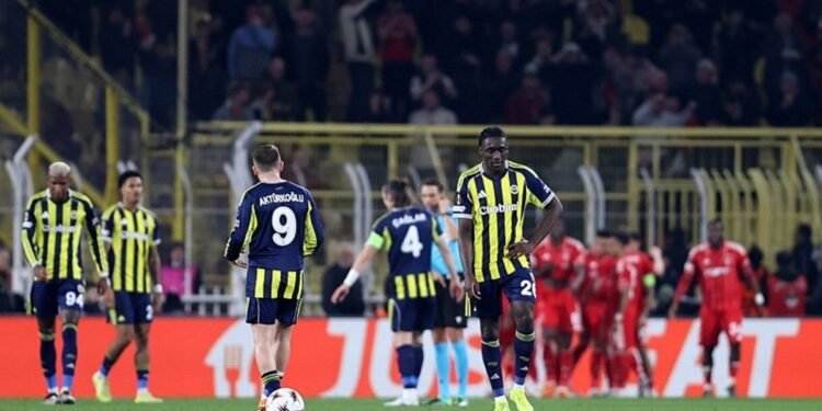 Fenerbahçe sahasında Nottingham Forest’a kaybetti! (İŞTE MAÇIN ÖZETİ)