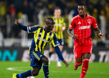 Fenerbahçe’de N’Golo Kante’den dikkat çeken talep! İlk 3 maçlık performansı sonrası…
