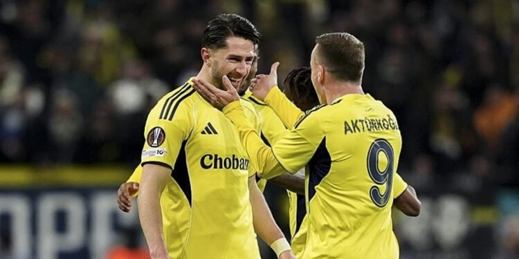 Fenerbahçe’de transferde bomba gelişme! İngilizleri kendisine hayran bıraktı