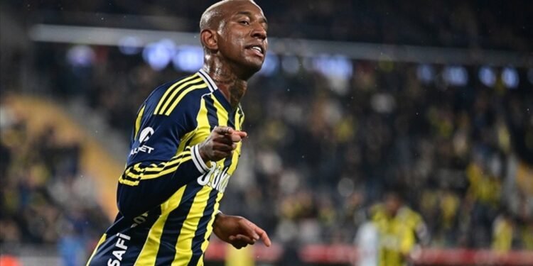 Fenerbahçe’nin golcüsü Anderson Talisca takımın skor yükünü çekiyor!