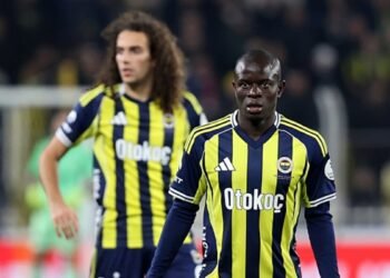 Fenerbahçe’nin yeni transferi Kante 40 milyon Euro’yu reddetti!