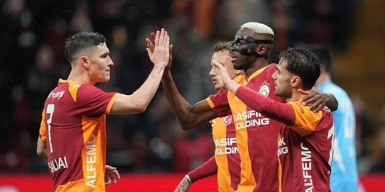 Galatasaray yenilmezlik serisini sürdürdü!