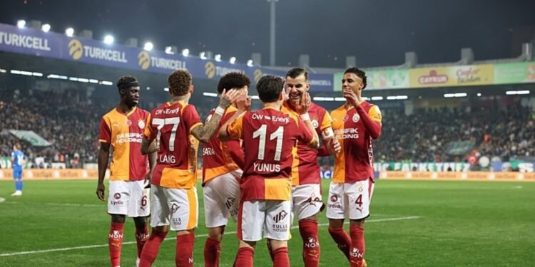Galatasaray’da forma rekabeti kızıştı! Yıldız ismin kanattaki yeri garanti