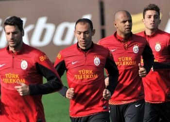 Galatasaraylı eski yıldızın oğlu Fenerbahçe’ye transfer oluyor!