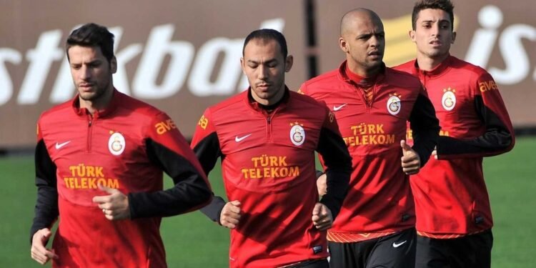 Galatasaraylı eski yıldızın oğlu Fenerbahçe’ye transfer oluyor!