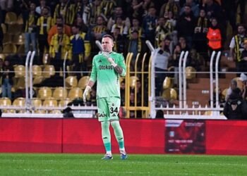 Mert Günok takıma geri döndü